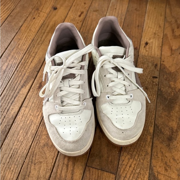 Puma Tennis Shoes - Picture 3 of 3